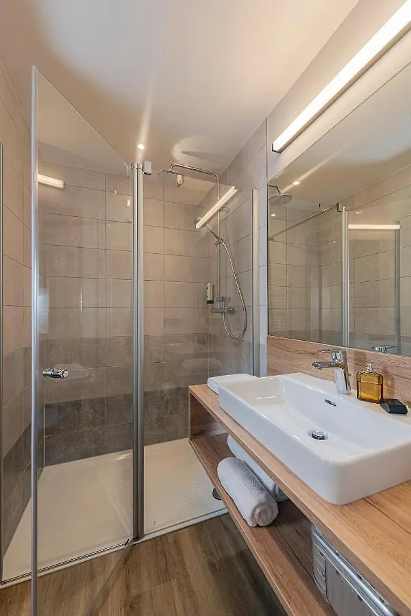 بوهل Adoro Aparthotel 3*,  ألمانيا